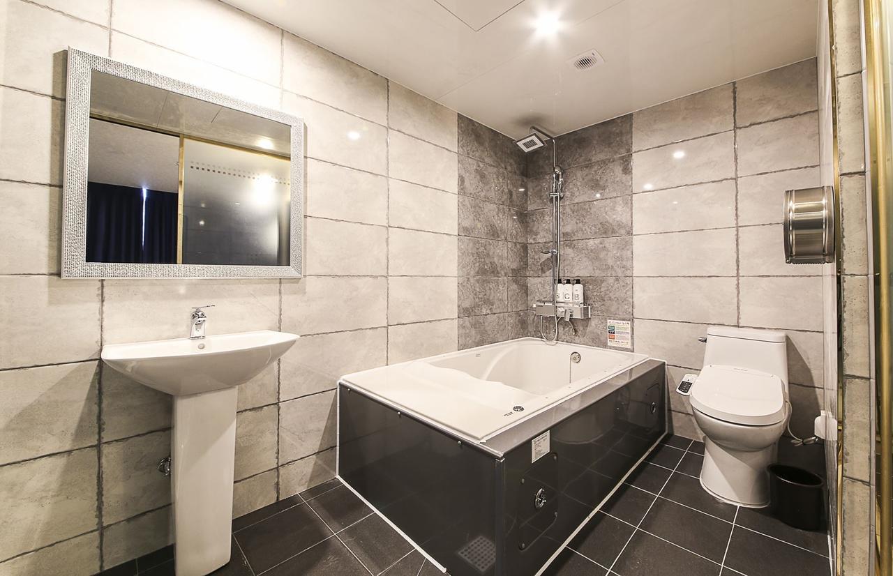 Carino Hotel Пусан Екстериор снимка